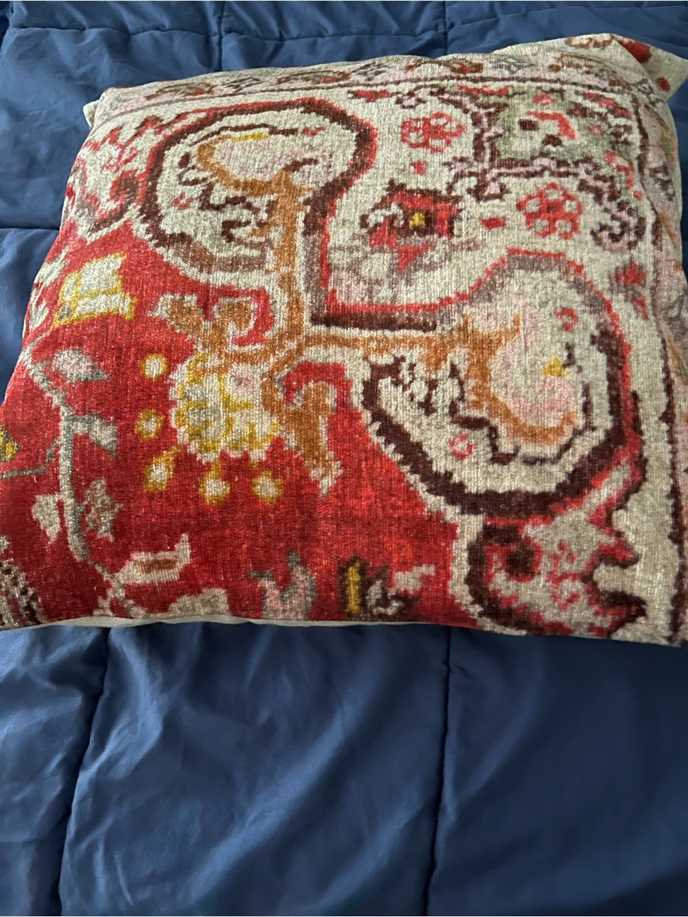 Pottery Barn 2 SQUARE kilim red pillow shams with inserts